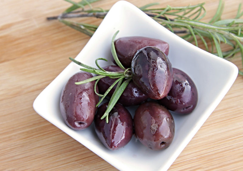 De vraies olives violettes grecques